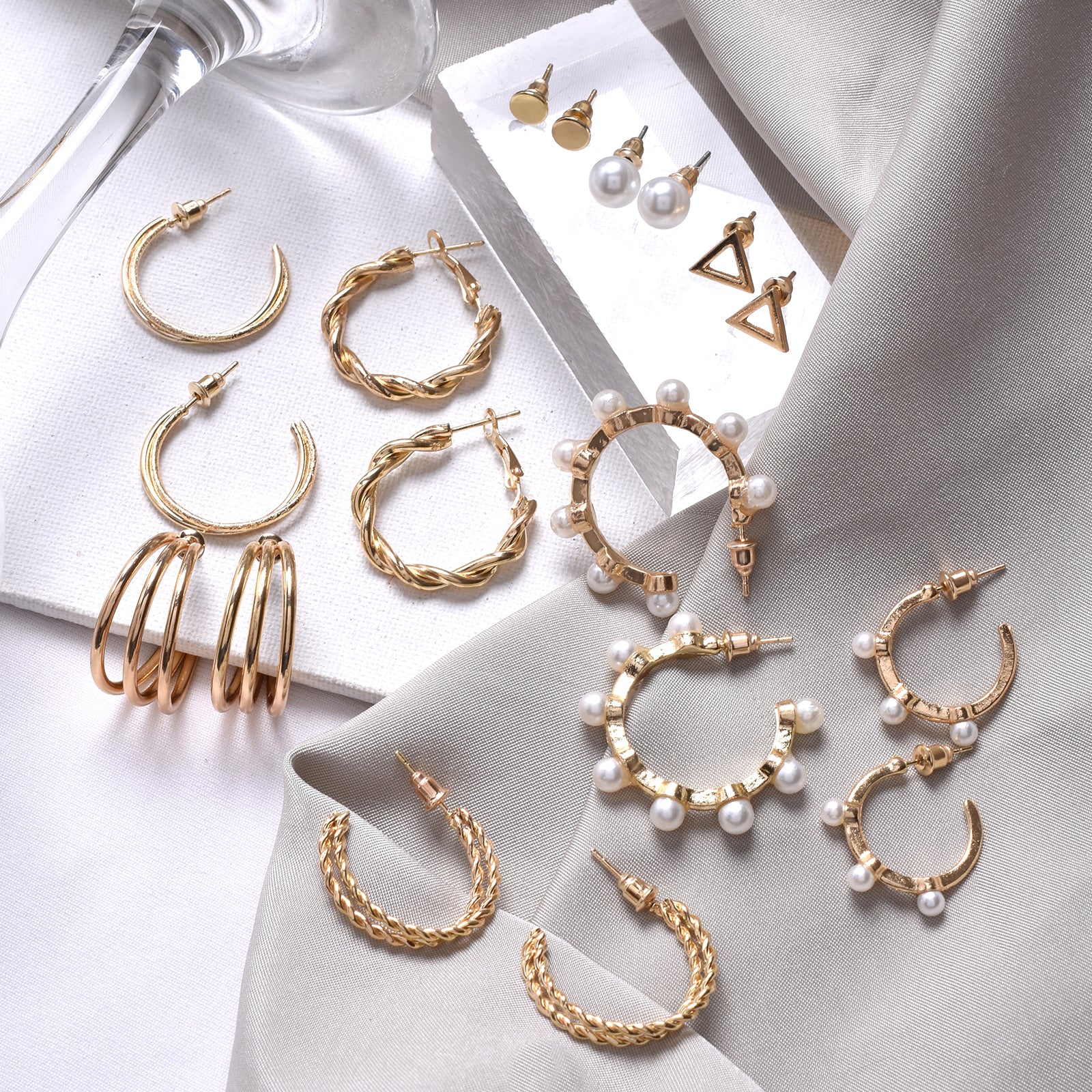 Buy Woen's Golden White Stone Earrings Tikka By Bindhani